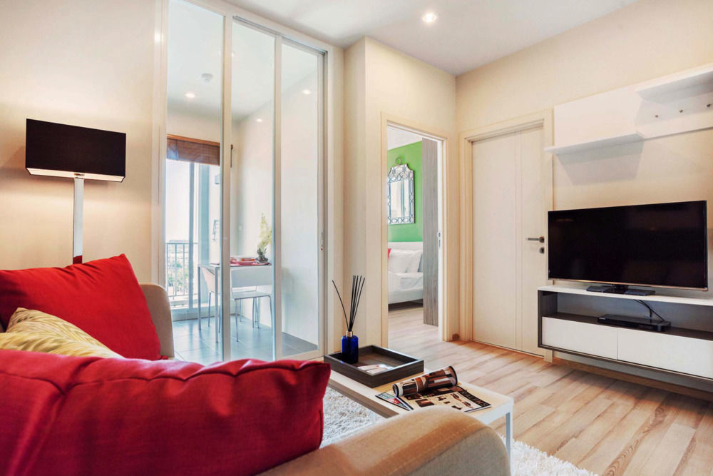 Favstay - The Base Downtown Phuket Exteriér fotografie