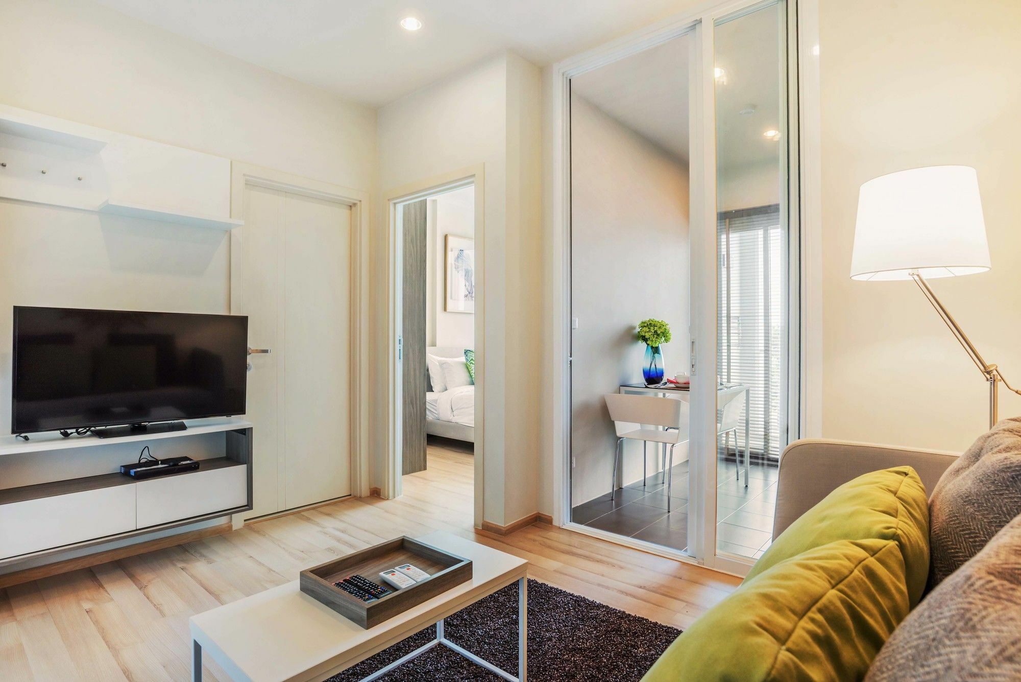 Favstay - The Base Downtown Phuket Exteriér fotografie